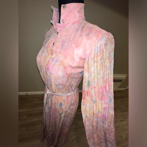 Falguni Shane Peacock Floral Pink Gown/Maxi Dress - Picture 5 of 5